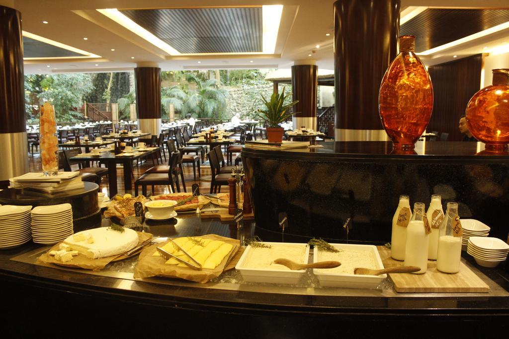 Radisson Blu Resort, Sharjah Eksteriør bilde The restaurant