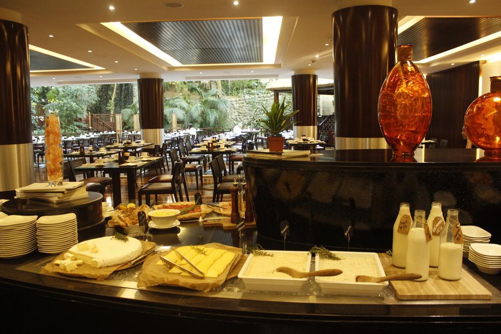 Radisson Blu Resort, Sharjah Eksteriør bilde The restaurant