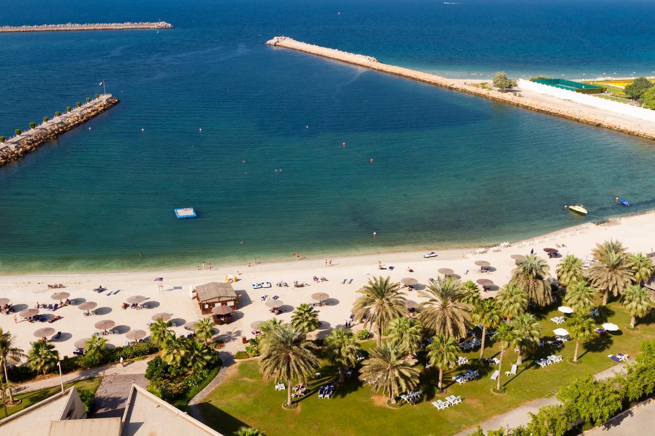 Radisson Blu Resort, Sharjah Eksteriør bilde The beach at Jumeirah Rotana