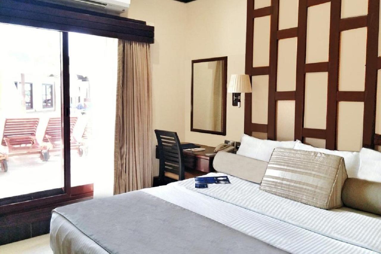 Radisson Blu Resort, Sharjah Eksteriør bilde Deluxe Room