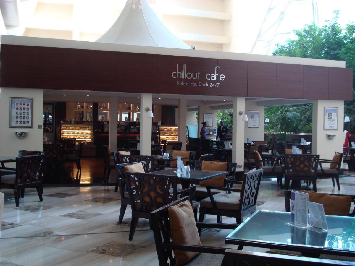 Radisson Blu Resort, Sharjah Eksteriør bilde Interior of the café