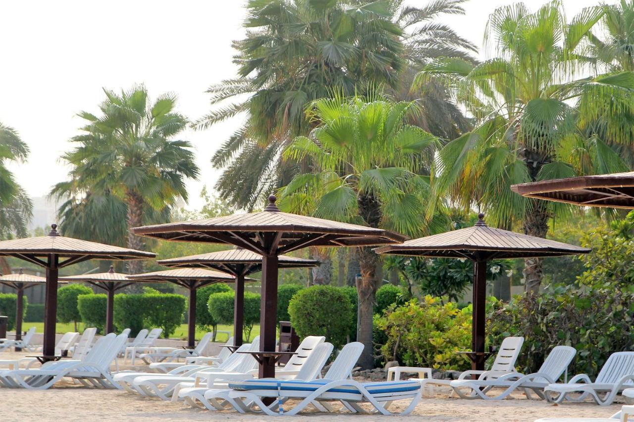 Radisson Blu Resort, Sharjah Eksteriør bilde Beach at the resort