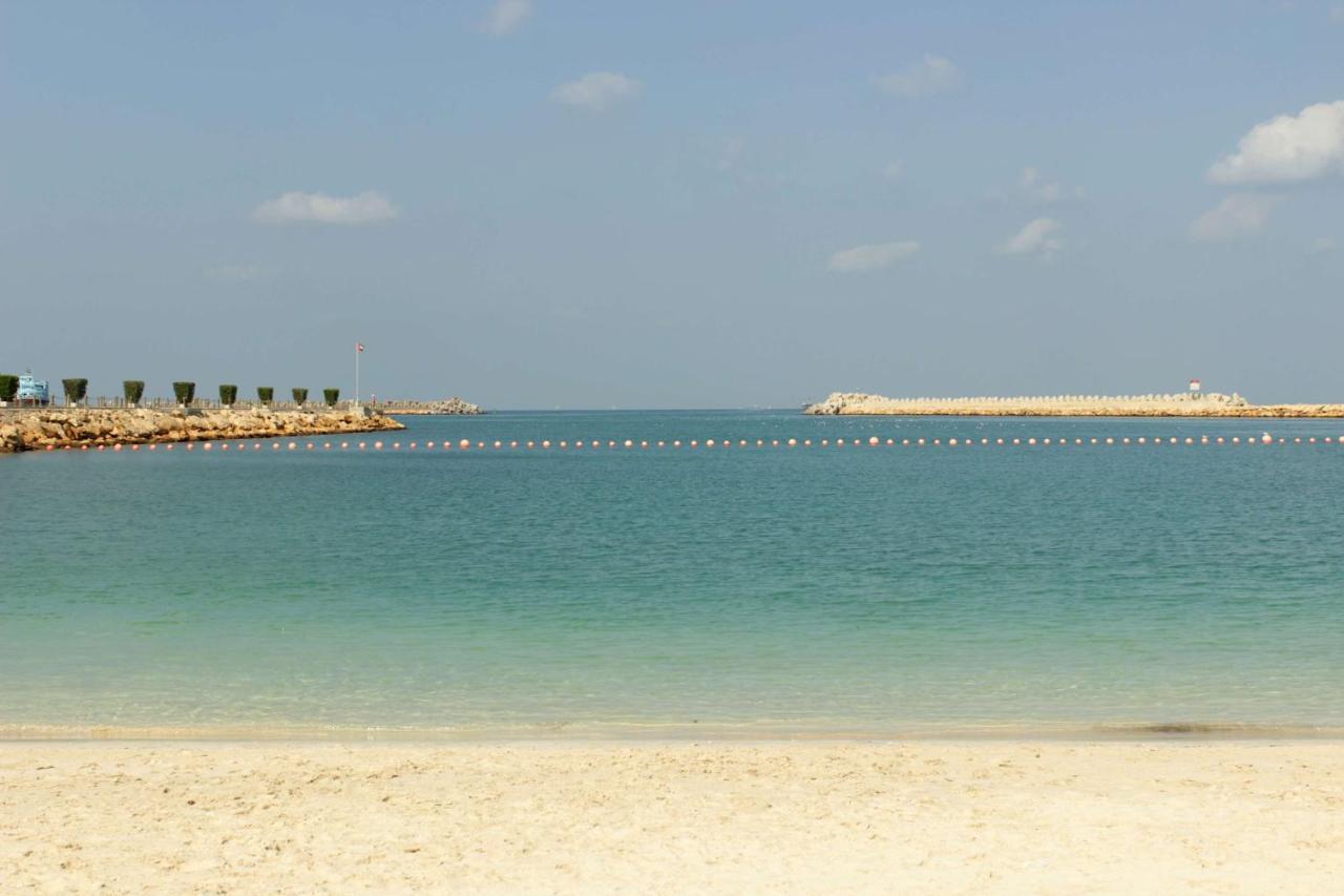 Radisson Blu Resort, Sharjah Eksteriør bilde The beach at the resort