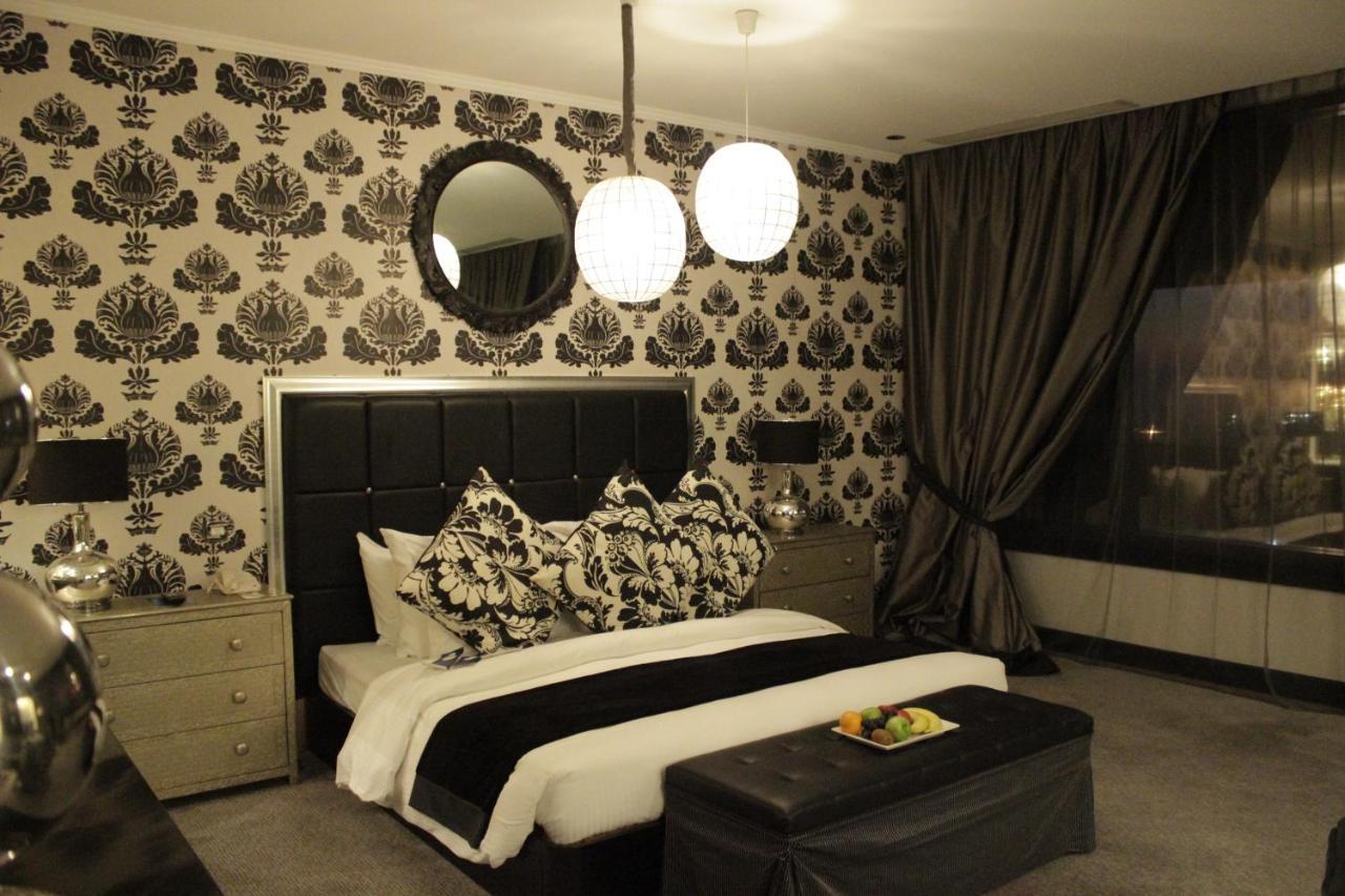 Radisson Blu Resort, Sharjah Rom bilde A bedroom at the hotel